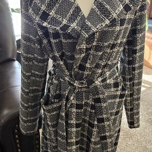 Chic Black and White Patterned Long Sleeve Coat